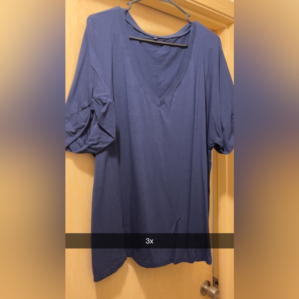 Navy tee